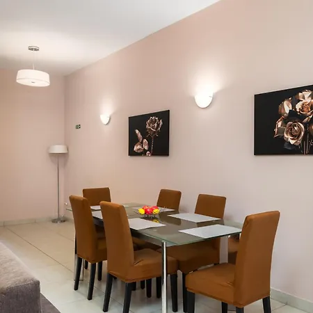 Modern 2br Stylish With Large Backyard - Fully-equipped Апартаменты